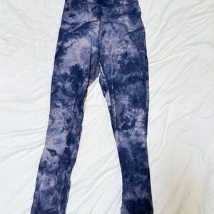 Tie-Dye Leggings in Blue and White